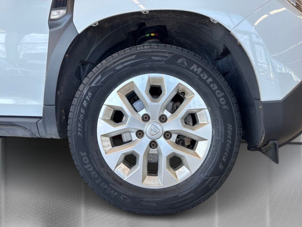 Dacia Duster 2022 Valkoinen