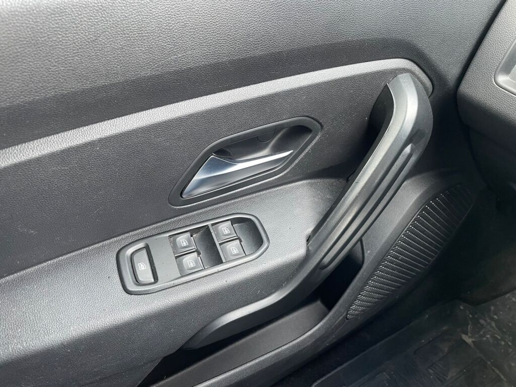 Dacia Duster 2022 Valkoinen