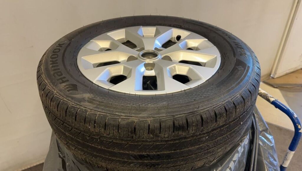 Dacia Duster 2022 Valkoinen