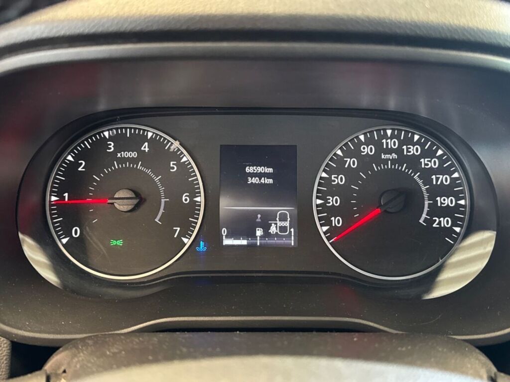 Dacia Duster 2022 Valkoinen