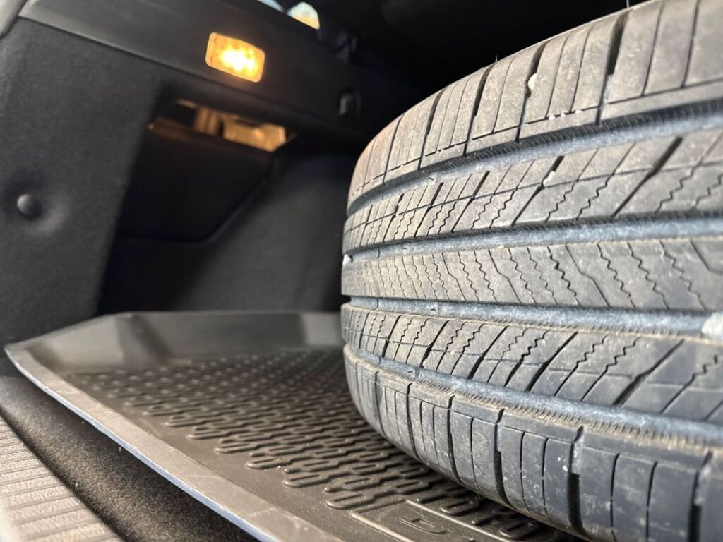 Dacia Duster 2022 Valkoinen