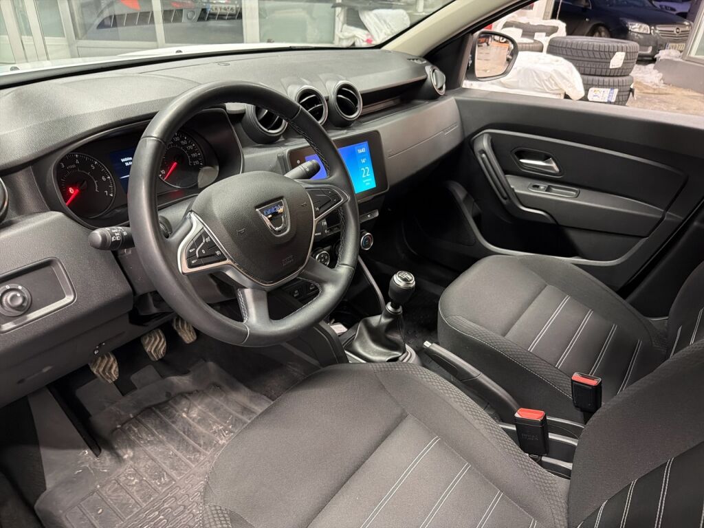 Dacia Duster 2022 Valkoinen