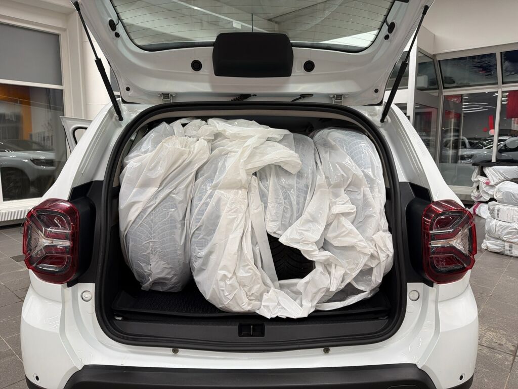 Dacia Duster 2022 Valkoinen