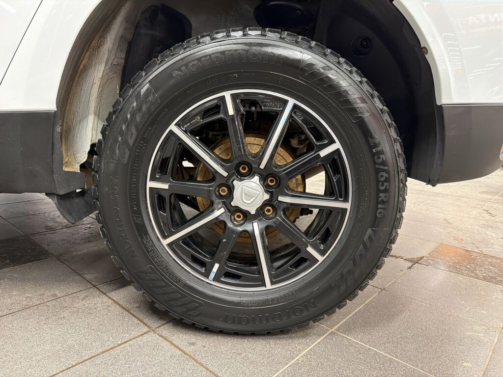 Dacia Duster 2022 Valkoinen