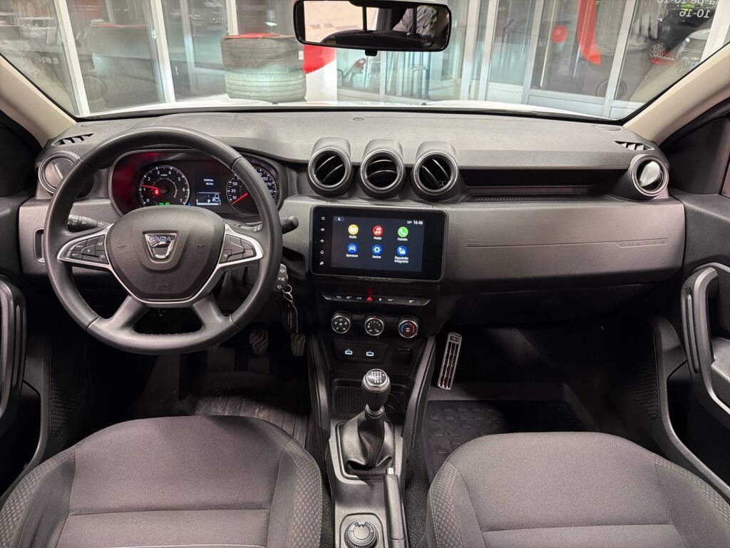 Dacia Duster 2022 Valkoinen