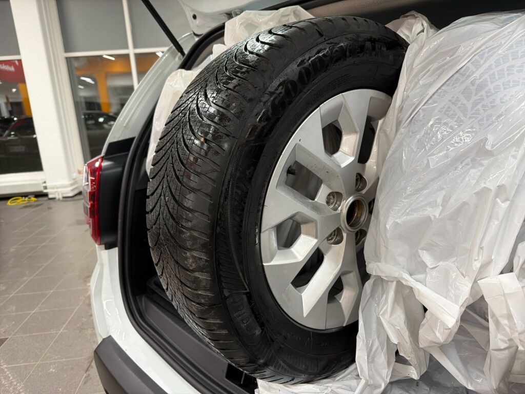 Dacia Duster 2022 Valkoinen