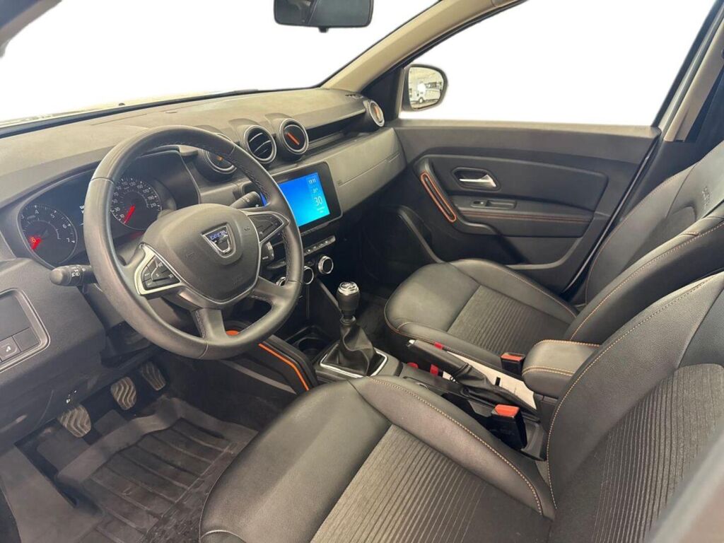 Dacia Duster 2022 Valkoinen