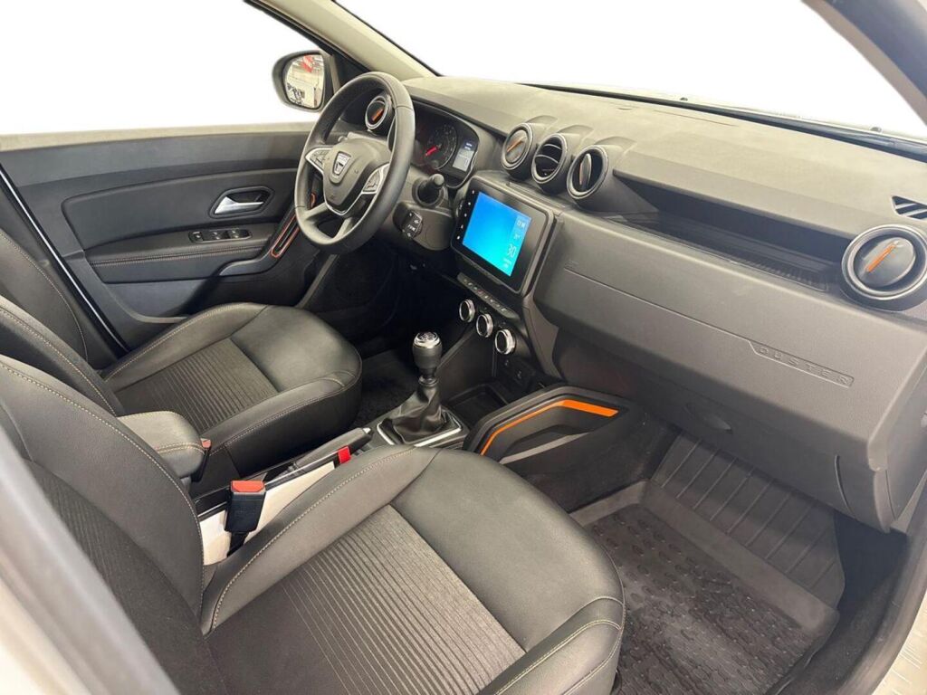 Dacia Duster 2022 Valkoinen