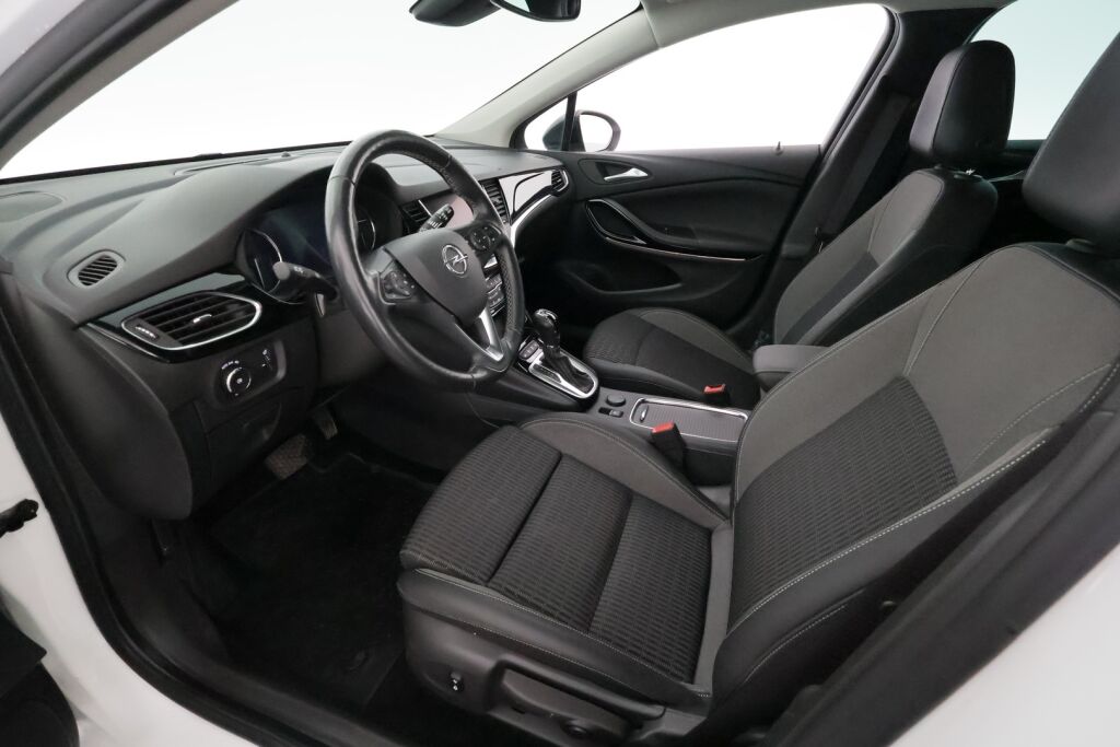 Opel Astra 2022 Valkoinen