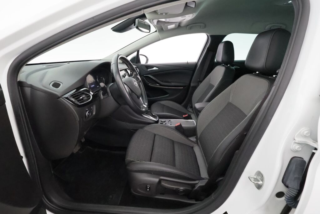 Opel Astra 2022 Valkoinen