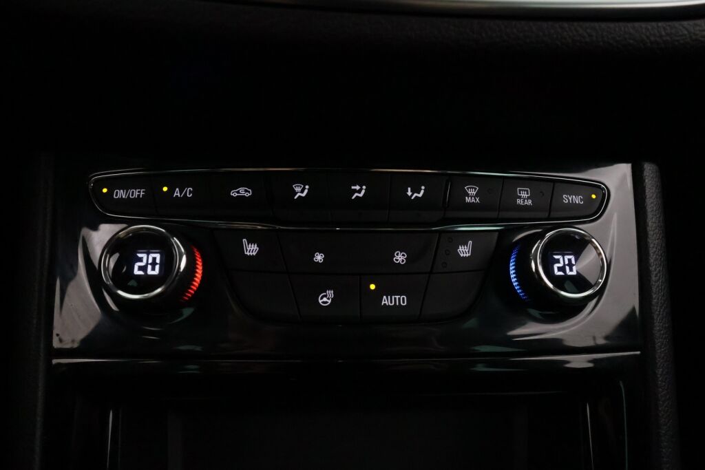 Opel Astra 2022 Valkoinen