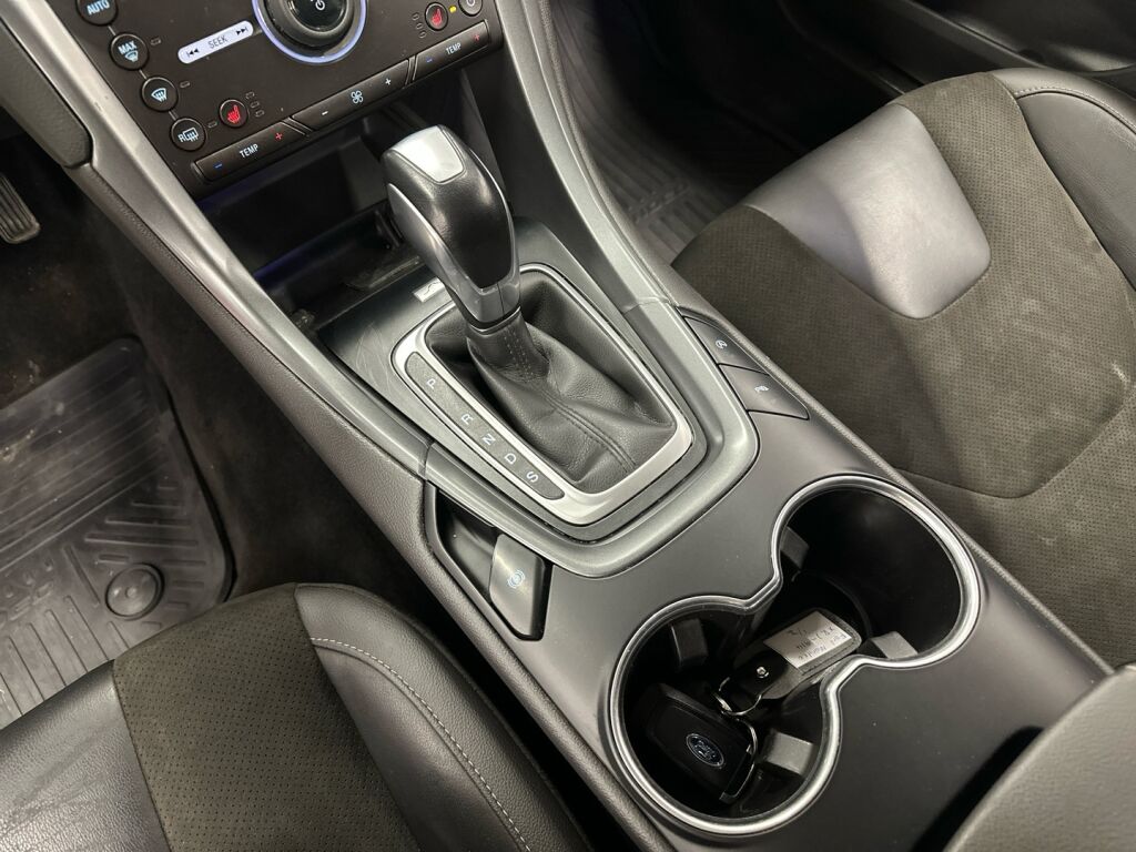 Ford Mondeo 2018 Valkoinen