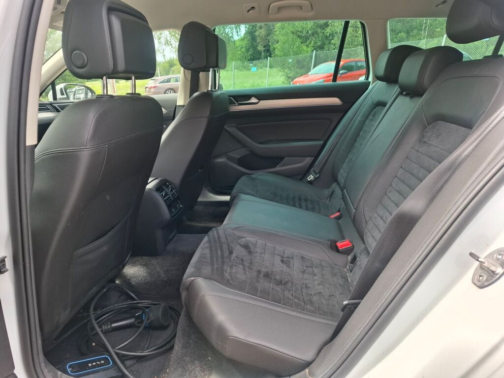 Volkswagen Passat 2018 Valkoinen