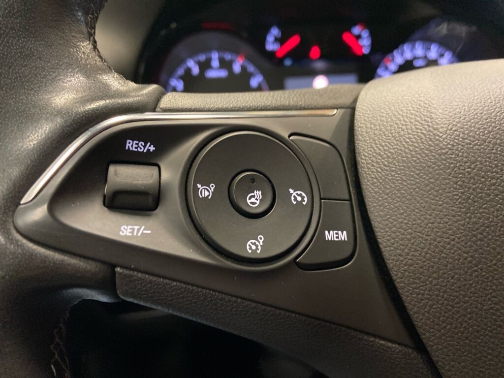 Opel Crossland 2022 Harmaa