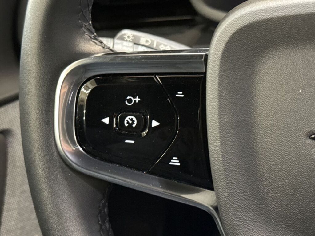 Polestar 2 2022 Valkoinen