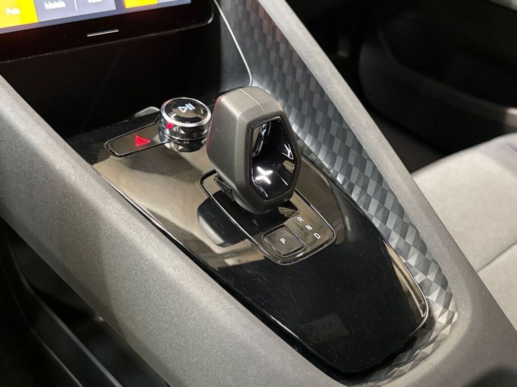 Polestar 2 2022 Valkoinen
