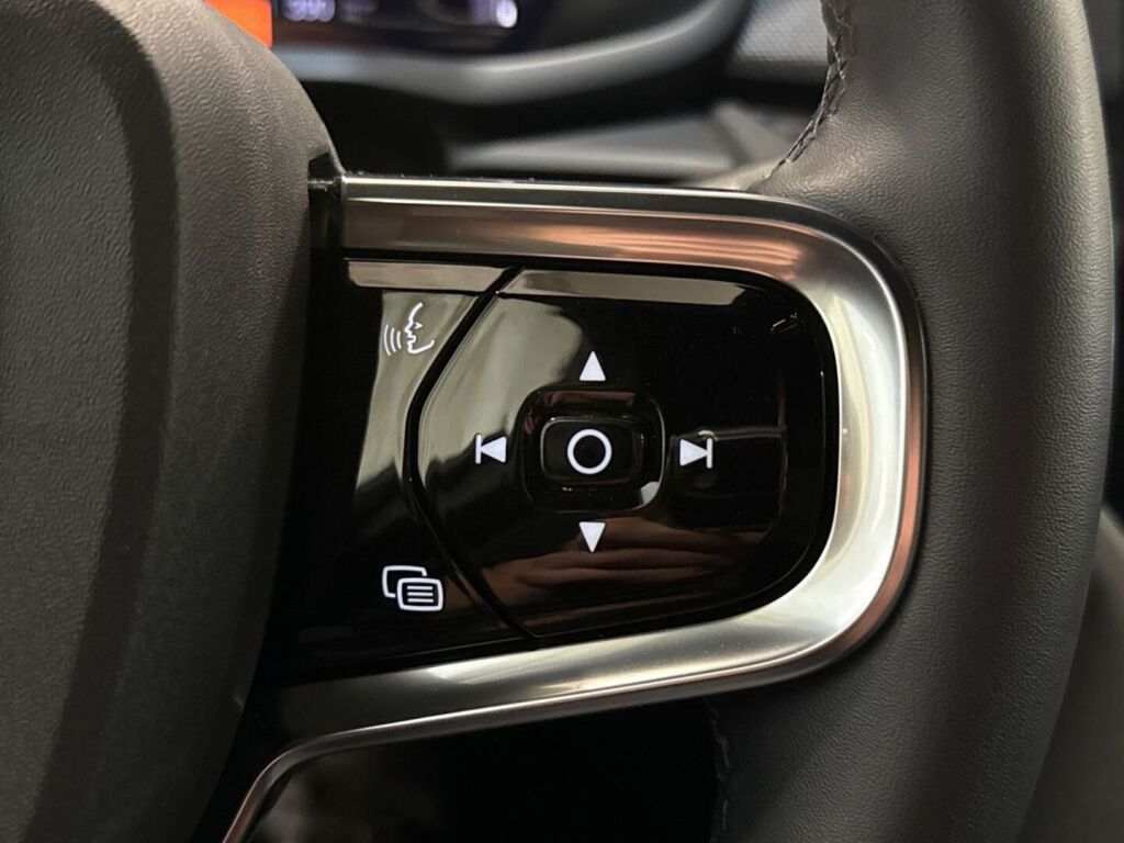 Polestar 2 2022 Valkoinen