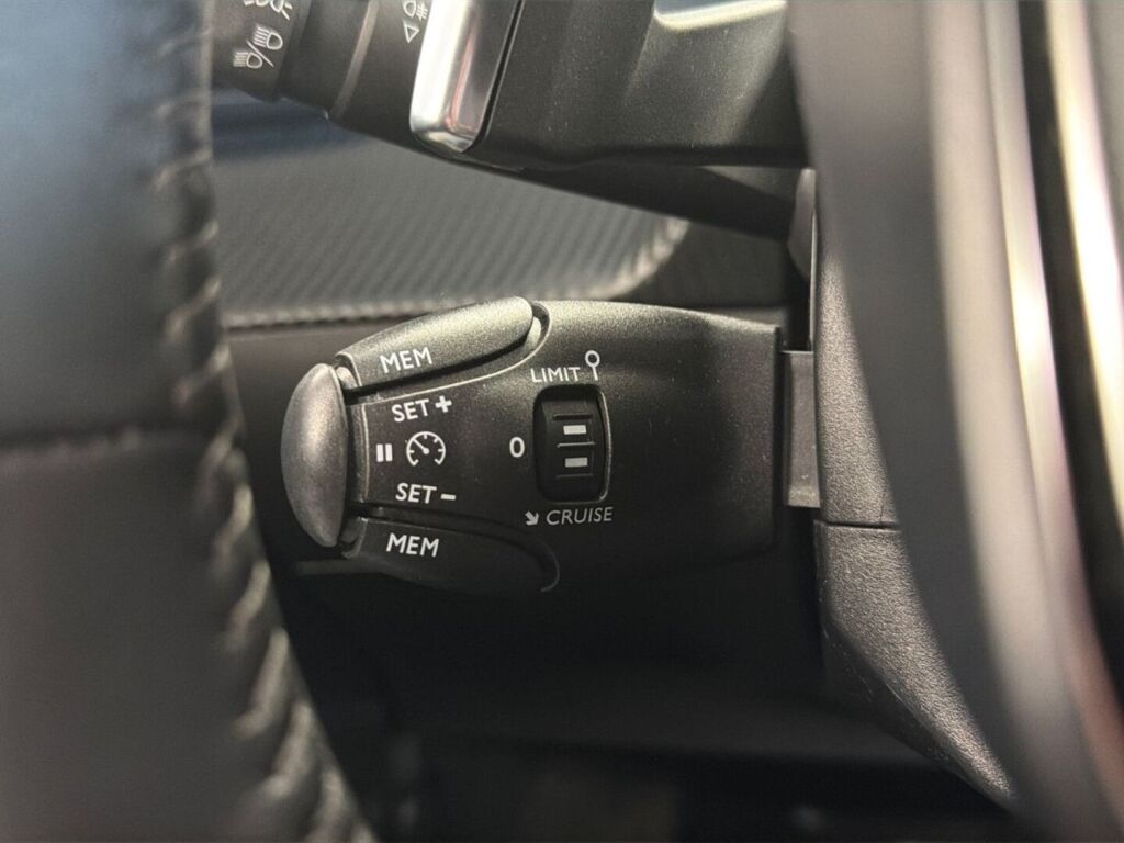 Peugeot 208 2022 Harmaa
