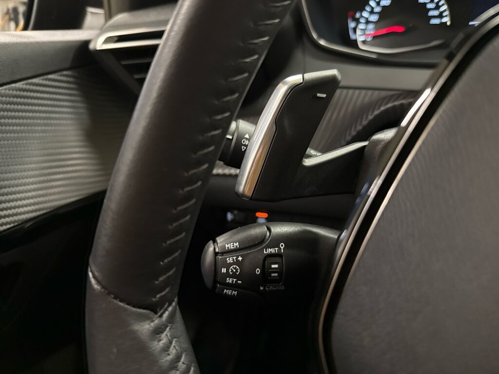 Peugeot 208 2022 Harmaa