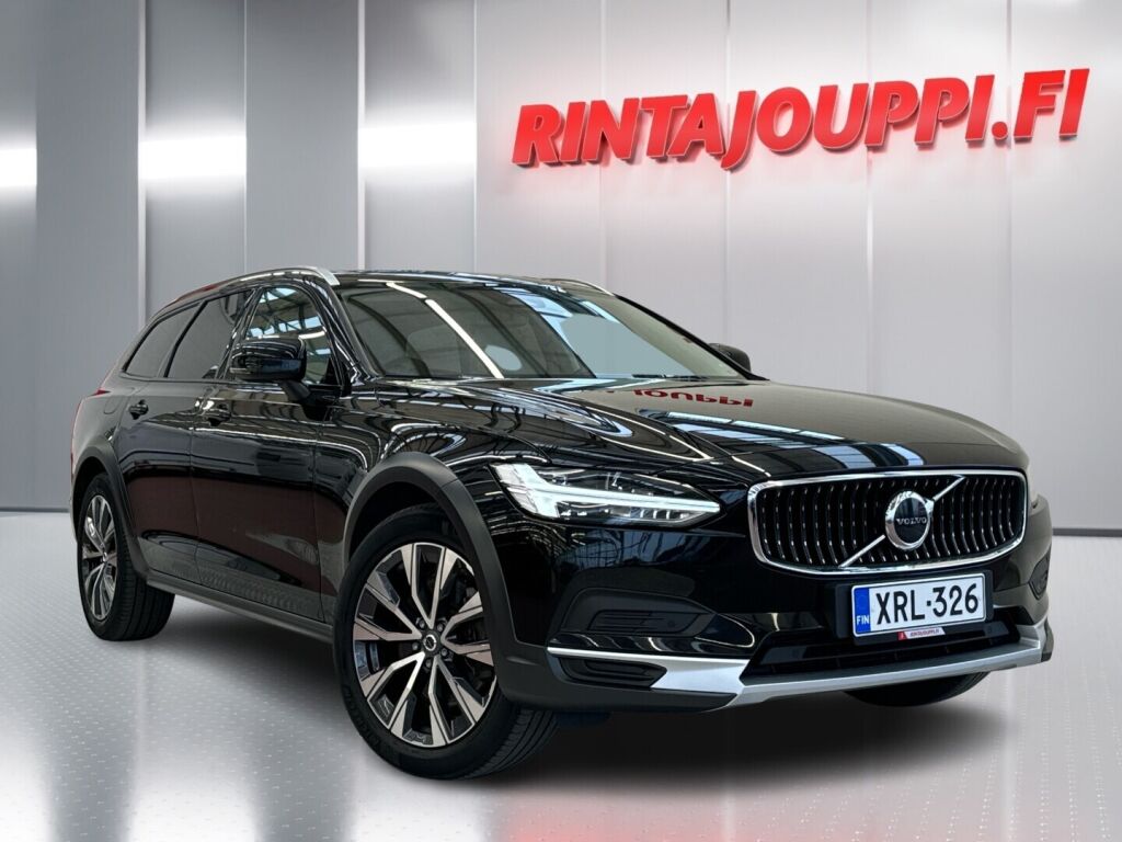 Volvo V90 Cross Country 2022 Musta