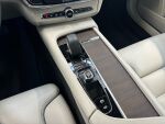 Volvo V90 Cross Country 2022 Musta