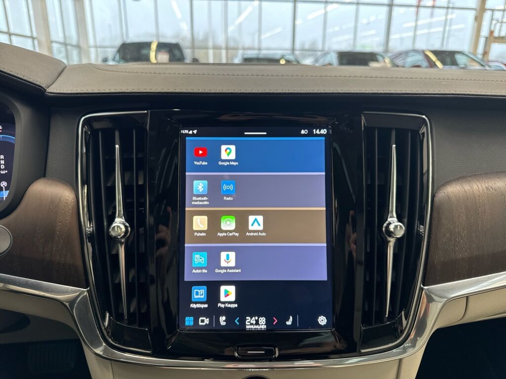 Volvo V90 Cross Country 2022 Musta