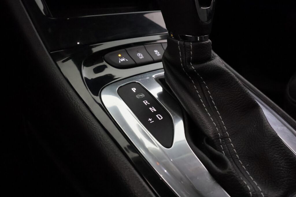 Opel Astra 2022 Valkoinen