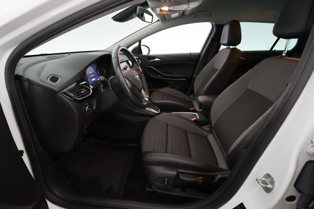 Opel Astra 2022 Valkoinen