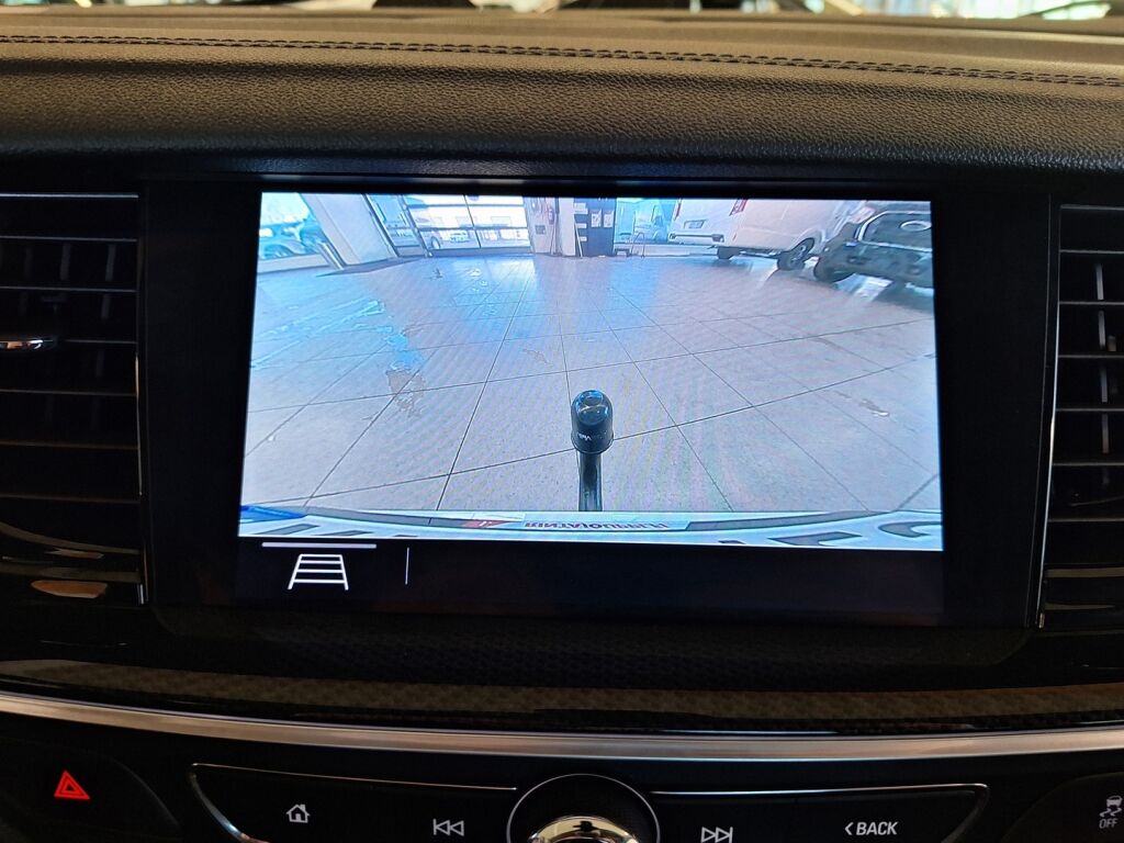 Opel Insignia 2022 Valkoinen