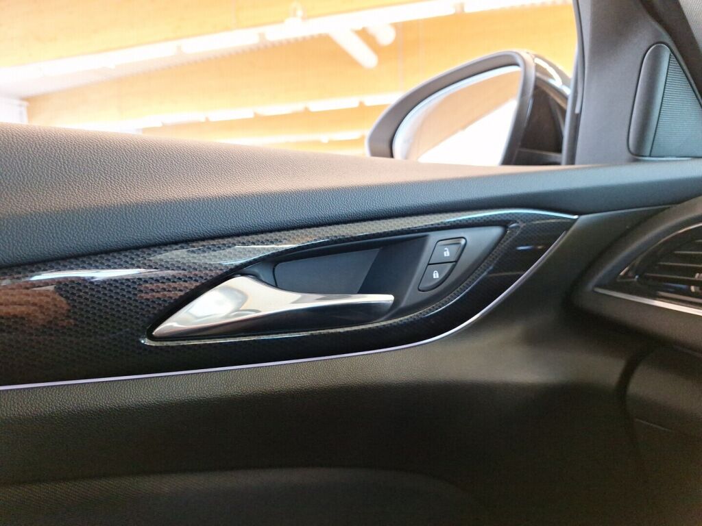 Opel Insignia 2022 Valkoinen