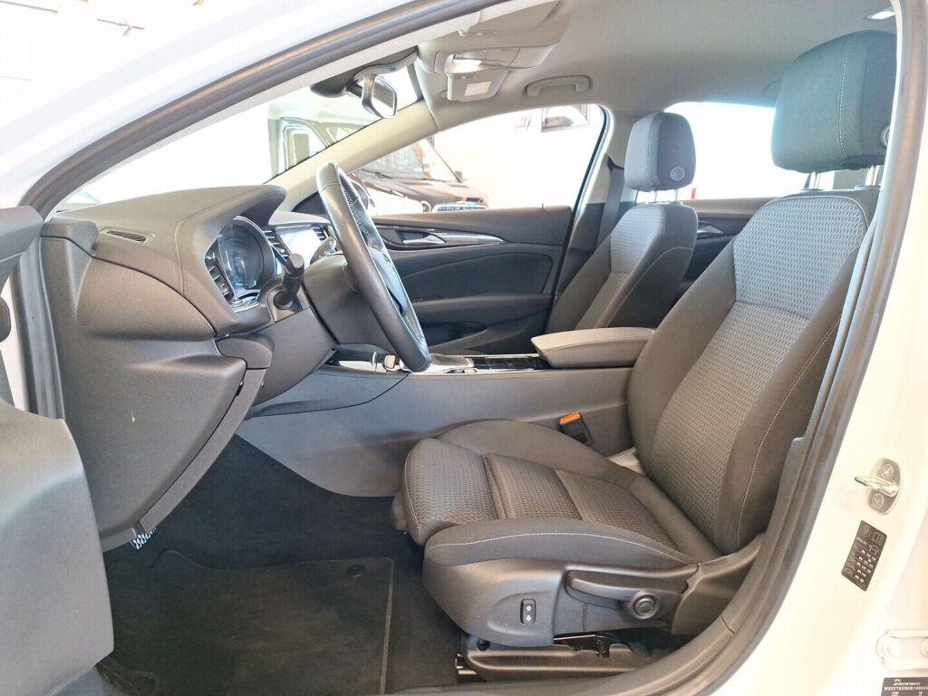 Opel Insignia 2022 Valkoinen