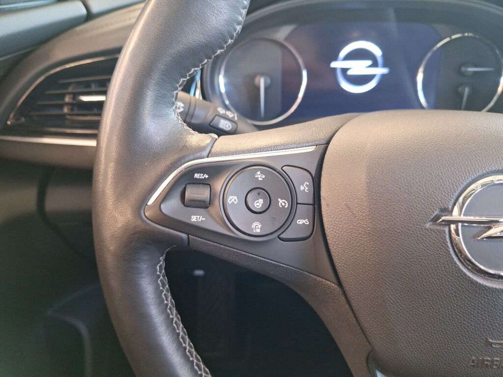 Opel Insignia 2022 Valkoinen