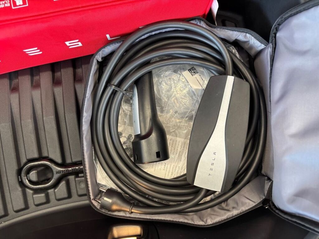 Tesla Model 3 2021 Musta
