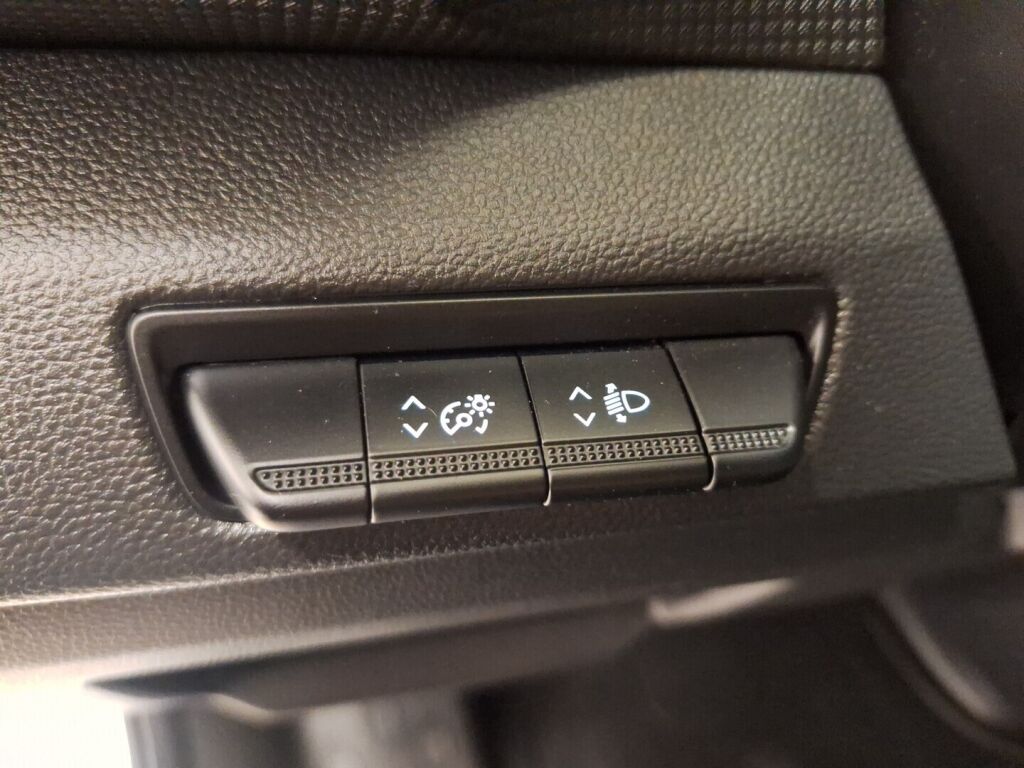 Renault Trafic 2022 Valkoinen