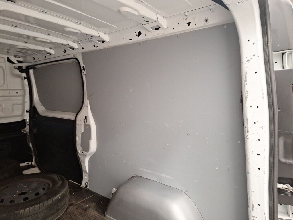 Renault Trafic 2022 Valkoinen