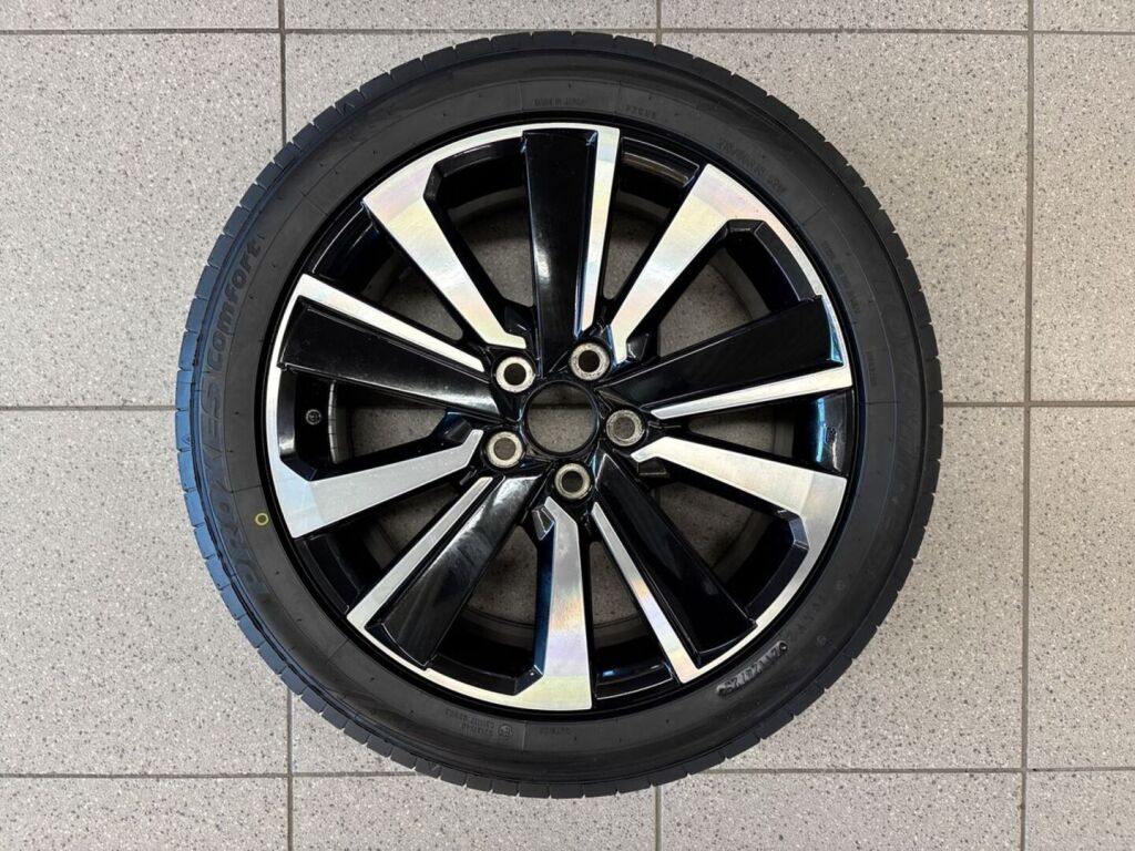 Toyota Yaris Cross 2022 Keltainen
