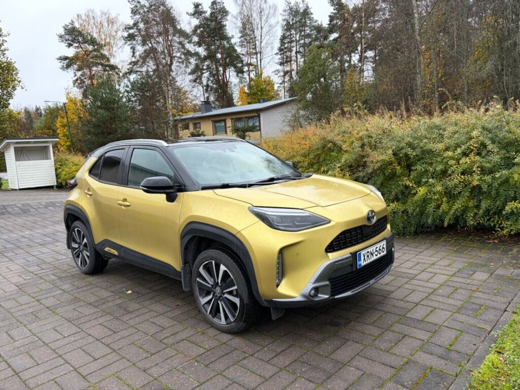 Toyota Yaris Cross 2022 Keltainen