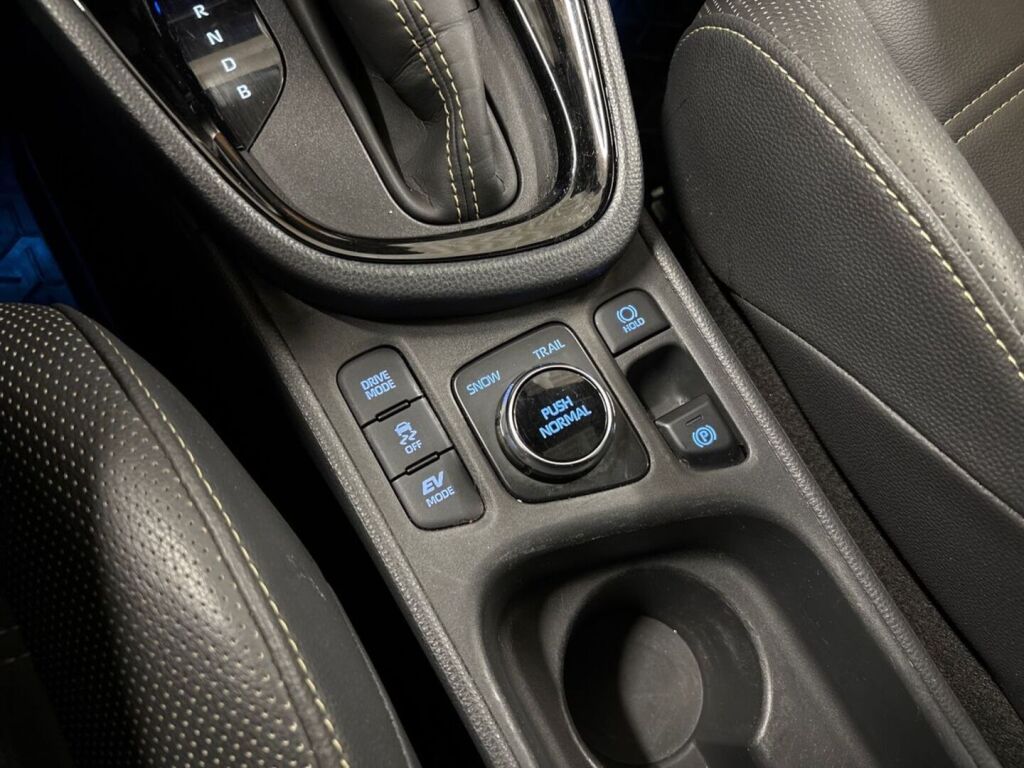 Toyota Yaris Cross 2022 Keltainen