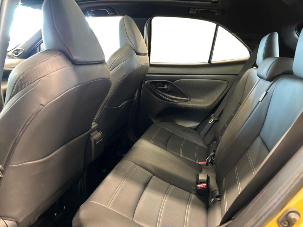 Toyota Yaris Cross 2022 Keltainen