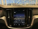 Volvo V60 2022 Musta