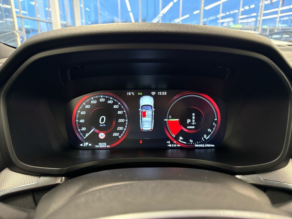 Volvo V60 2022 Musta