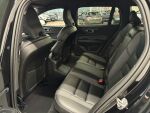 Volvo V60 2022 Musta