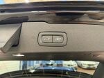 Volvo V60 2022 Musta