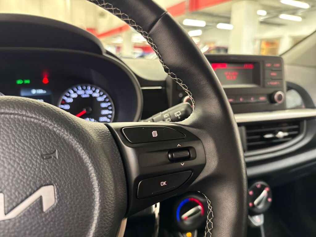 Kia Picanto 2022 Musta