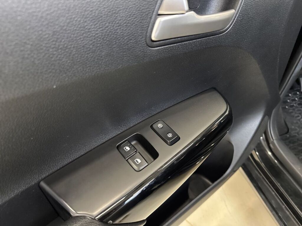 Kia Picanto 2022 Musta
