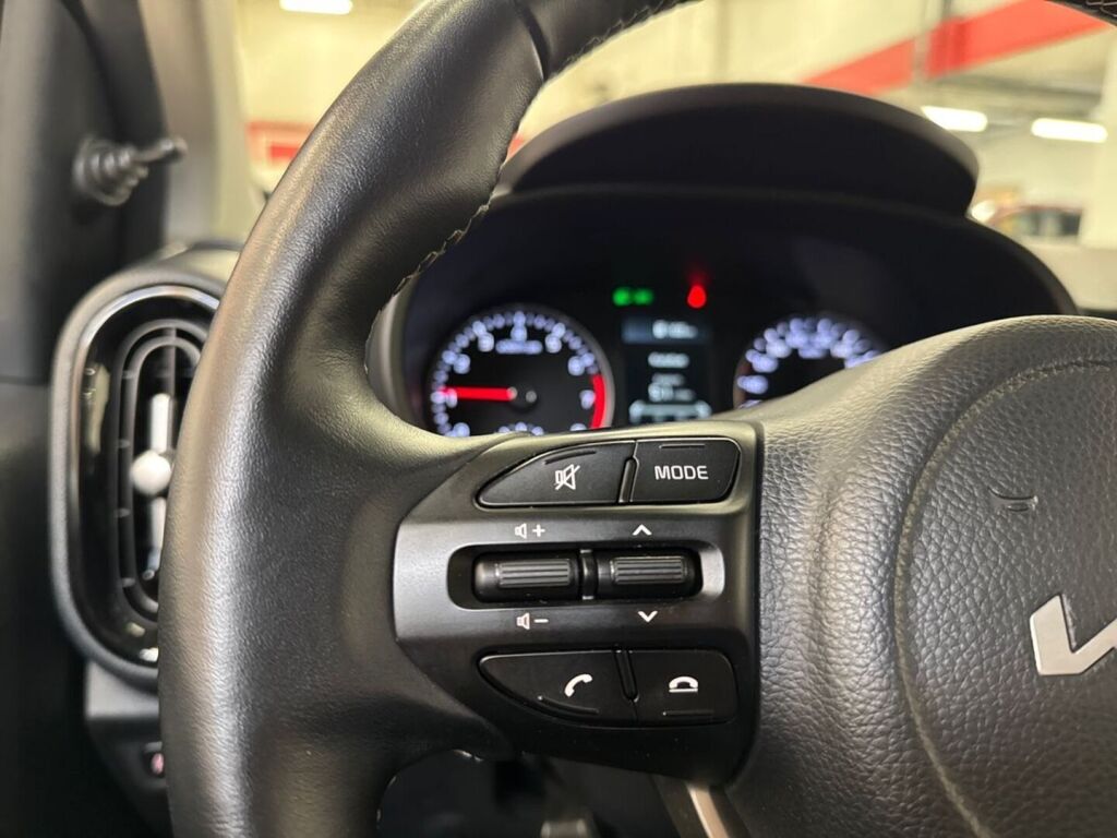 Kia Picanto 2022 Musta