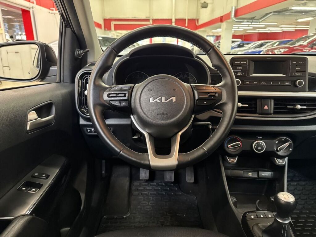 Kia Picanto 2022 Musta