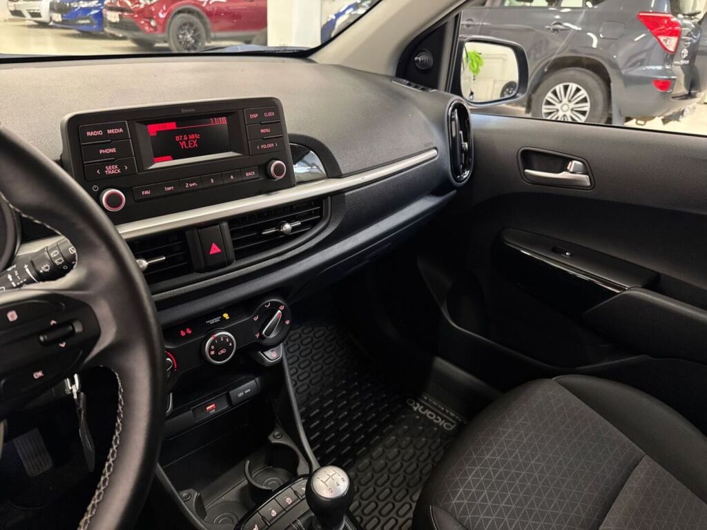 Kia Picanto 2022 Musta