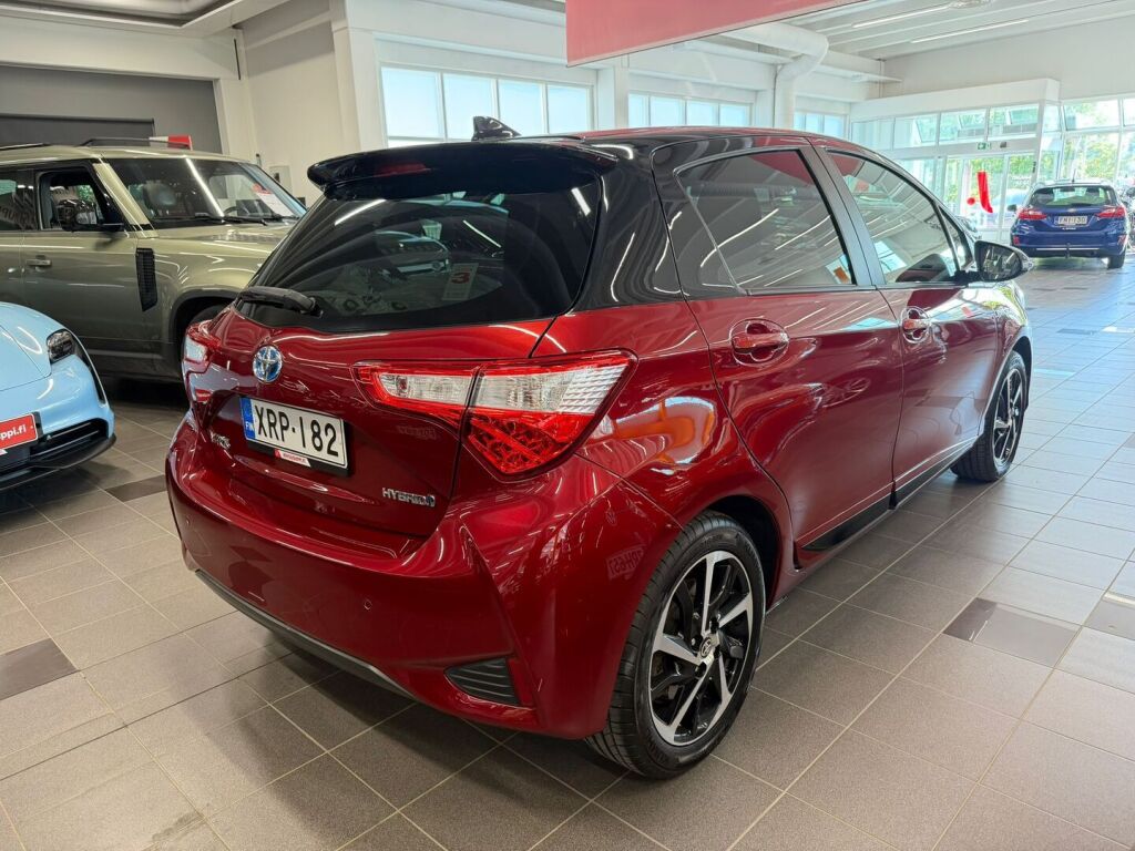 Toyota Yaris 2020 Punainen