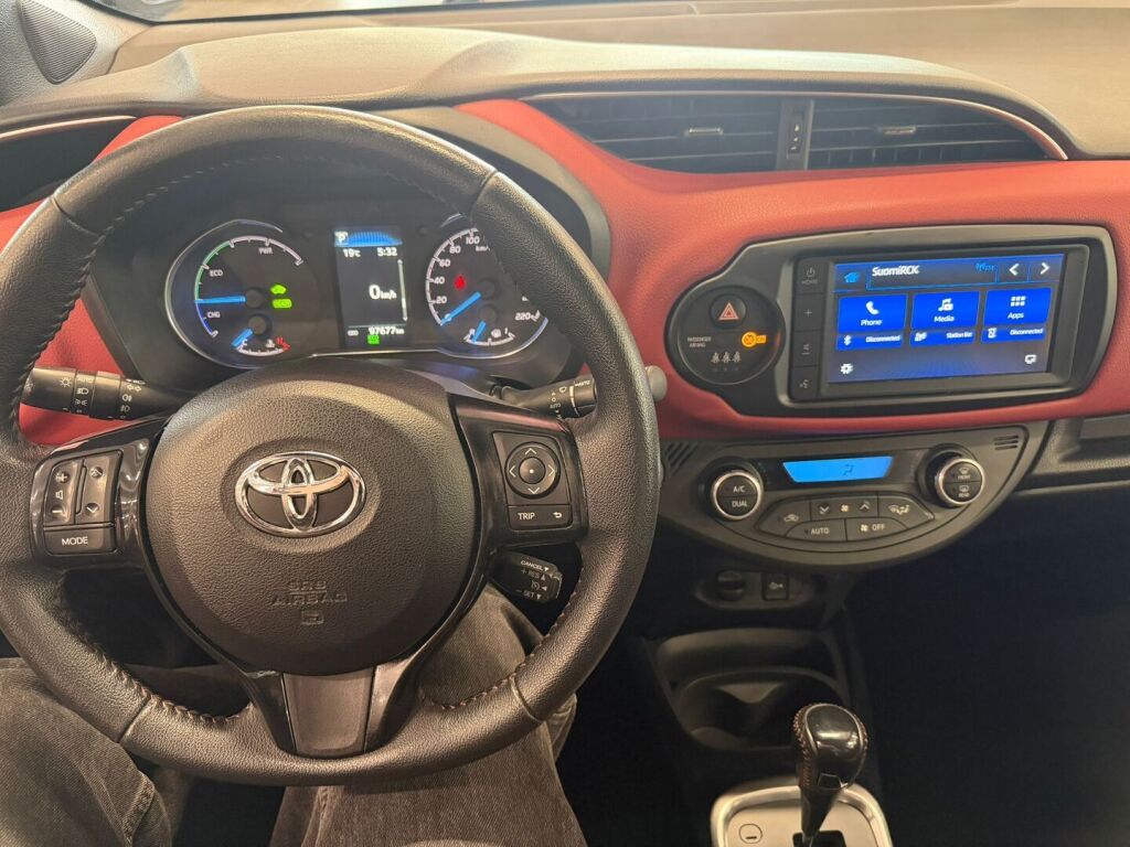 Toyota Yaris 2020 Punainen